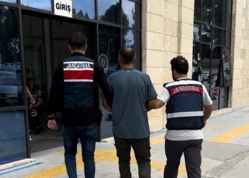 ‘Terörizm finansmanı’ operasyonunda 2 tutuklama