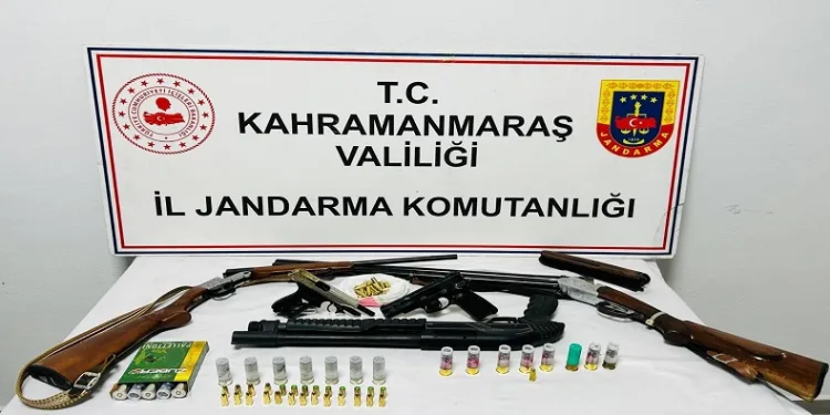 Düğünde silahla ateş eden 4 kişi yakalandı