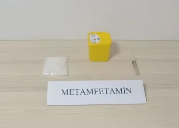 Otel odasında uyuşturucuyla yakalandı