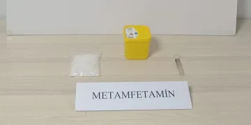 Otel odasında uyuşturucuyla yakalandı