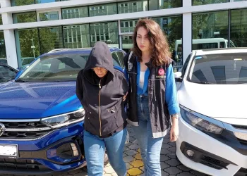 Evinde uyuşturucu ele geçirilen kadın tutuklandı