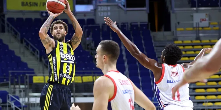 Fenerbahçe, hazırlık maçında Bahçeşehir Koleji’ni 97-80 mağlup etti