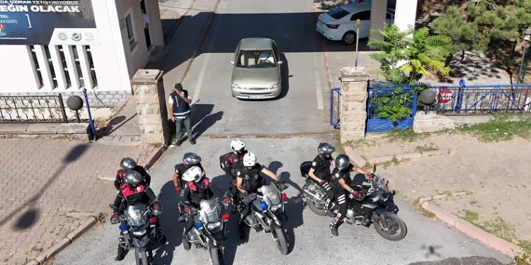 Okullar “polis” ile güvende