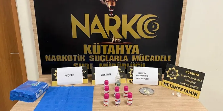 Otobüste uyuşturucu ile yakalanan 2 yolcu gözaltına alındı