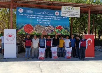 Çemişgezek’te 23 çiftçiye tohum dağıtıldı