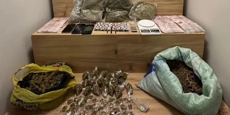Uyuşturucu satıcılarının zulasına operasyon
