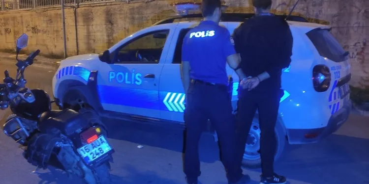 Motosiklet çalacaktı, polisle karşılaştı