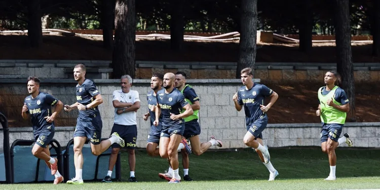 Fenerbahçe’de derbi mesaisi başladı