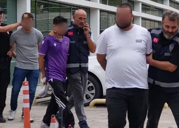 Uyuşturucu ticaretinden 1’i kadın 4 kişi tutuklandı