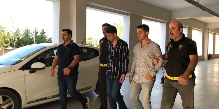 Gemlik’te genç adamın ölümüne sebep olan 2 kişi tutuklandı