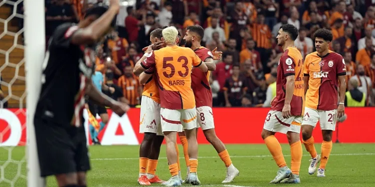 Galatasaray 15 sezon sonra ligde 5’te 5 yaptı