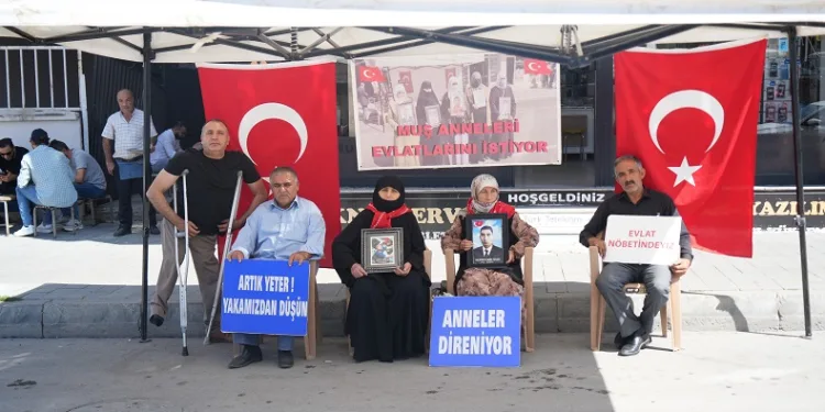 Annelerin evlat nöbeti 163. haftaya girdi