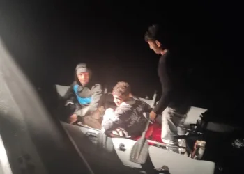 Çanakkale açıklarında 3 kaçak göçmen yakalandı