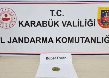 Uyuşturucu poşeti üzerindeki parmak izi zanlıyı yakalattı