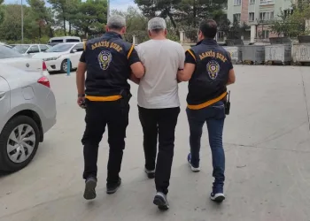 Okul müdürüne silahlı saldırı girişiminde bulunan şahıs yakalandı