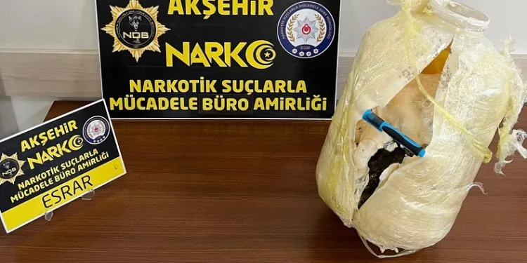 2 kilo 750 gram esrar ele geçirildi