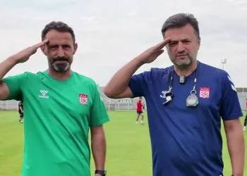 Sivasspor Teknik Direktörü Bülent Uygun’dan asker selamlı ‘Gaziler Günü’ mesajı