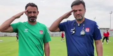Sivasspor Teknik Direktörü Bülent Uygun’dan asker selamlı ‘Gaziler Günü’ mesajı