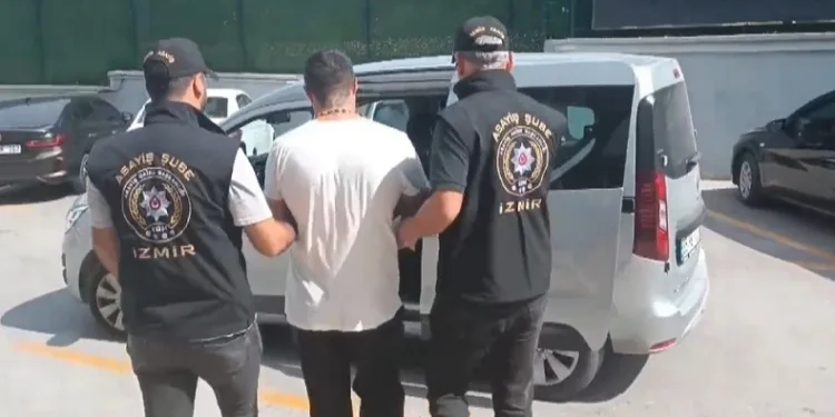 ‘Cinsel saldırı’ suçundan 23 yıl hapisle aranan zanlı, Buca’da yakalandı
