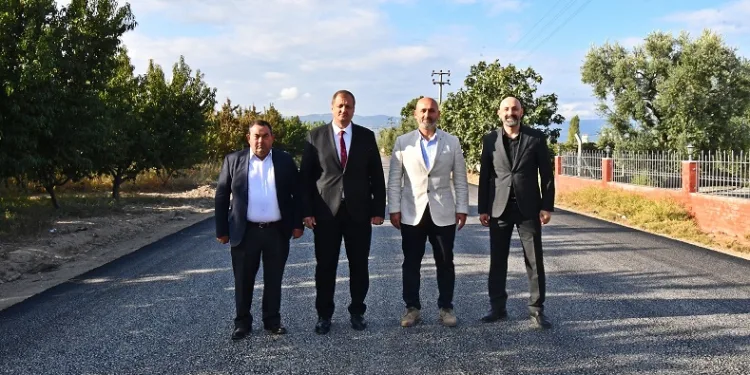 İznik-Elbeyli yoluna sıcak asfalt