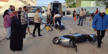 Elektrikli motosiklet yayaya çarptı