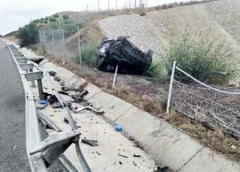 Bursa’da kontrolden çıkan otomobil takla attı