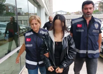 Genç kadın erkek arkadaşıyla kavga eden genci bıçakladı
