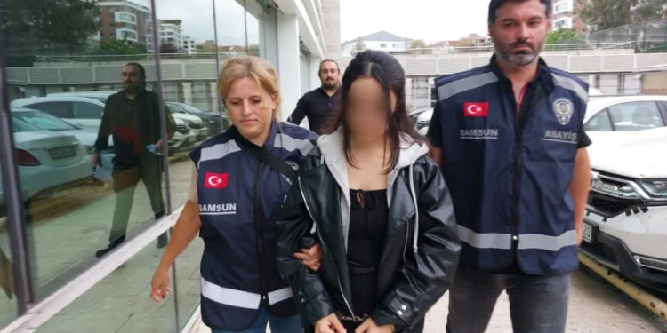Genç kadın erkek arkadaşıyla kavga eden genci bıçakladı