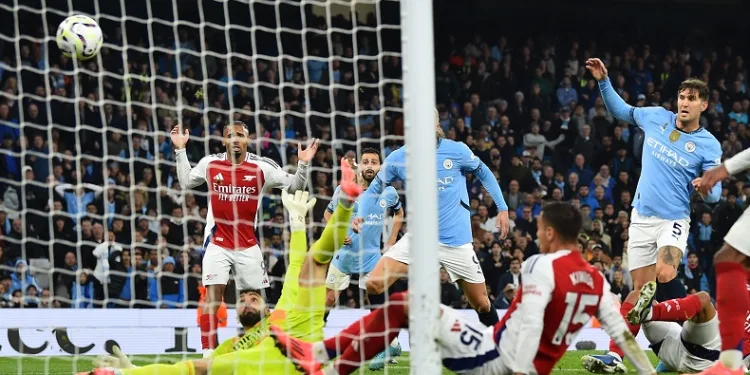 Manchester City, Arsenal karşısında son dakikada 1 puan aldı