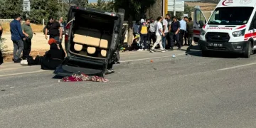 Gaziantep’te 2 hafif ticari araç çarpıştı: 5 yaralı