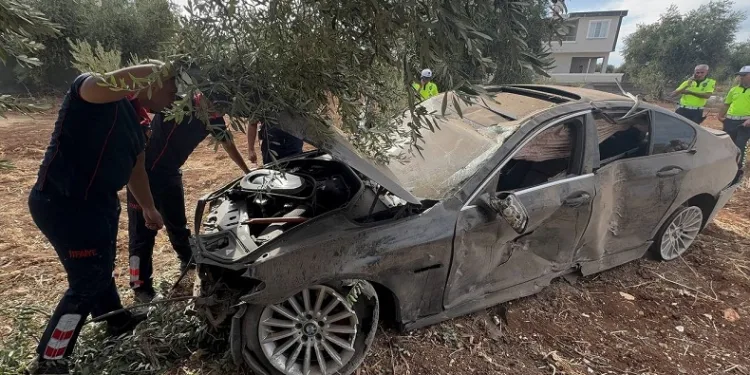 Hurdaya dönen araçtan burnu bile kanamadan çıktı