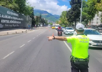 Bir haftada 15 binden fazla araç ve sürücüsü denetlendi