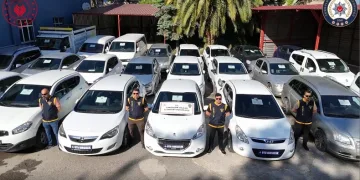 Depremde zarar gören araçların motor numaralarını kaçak araçlarla değiştirmişler