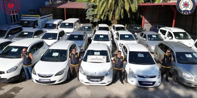 Depremde zarar gören araçların motor numaralarını kaçak araçlarla değiştirmişler