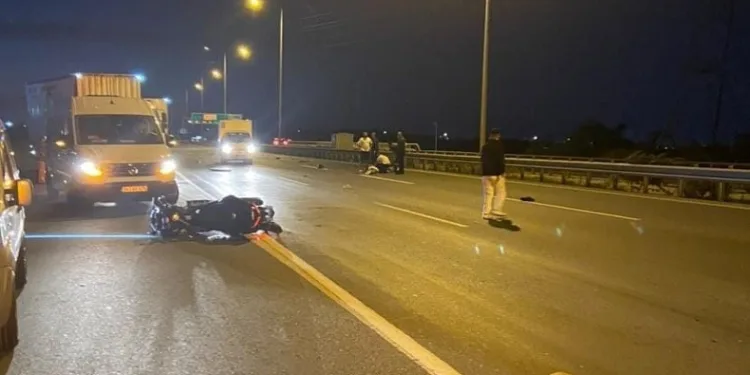 Otomobille çarpışan motosiklet sürücüsü genç hayatını kaybetti