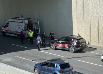 Viyadüğün alt kısmında bir erkek cesedi bulundu