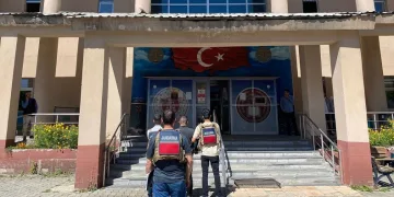 Hapis cezası bulunan 2 şahıs yakalandı