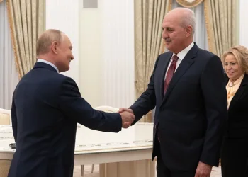 TBMM Başkanı Kurtulmuş, Putin ile görüştü