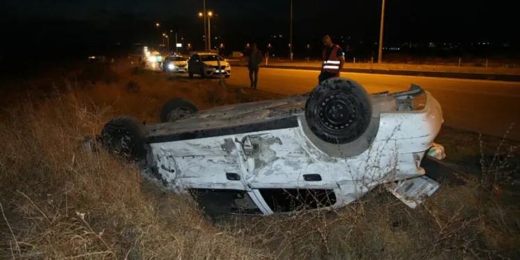 Edirne’de takla atan otomobilin sürücüsü yaralandı