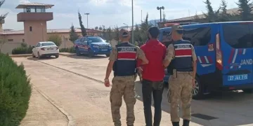 Hırsızlık suçundan 16 yıl cezası bulunan firariyi jandarma yakaladı