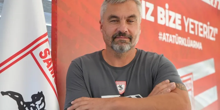 Samsunspor Teknik Direktörü Thomas Reis: “Taraftar Avrupa’yı hayal edebilir ama ben hayalperest değilim”