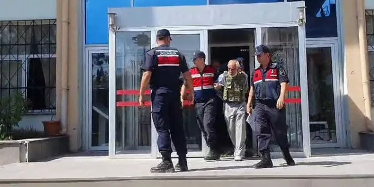 Mersin’de aileyi katleden zanlı tutuklandı