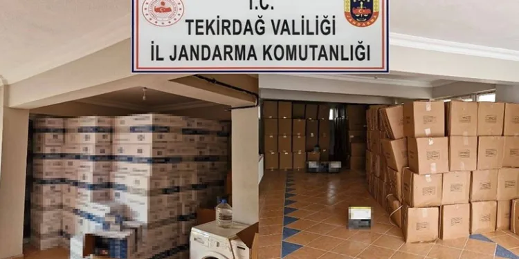 3 ton tütün ve 1.6 milyon makaron ele geçirildi