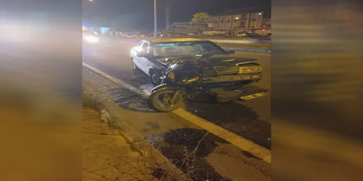 Alkollü sürücü motosiklete çarptı: 1 ölü, 2 yaralı