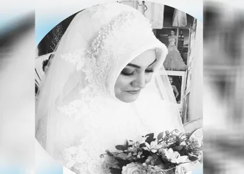 Cinnet getiren şahıs, eşini öldürdükten sonra intihar etti
