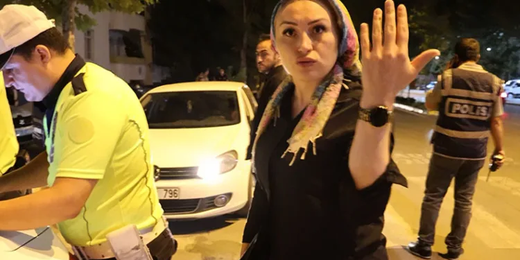 Basın mensuplarına küfür ve tehditlerle saldırı