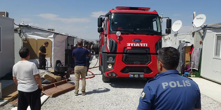 Malatya’da konteyner kentte korkutan yangın
