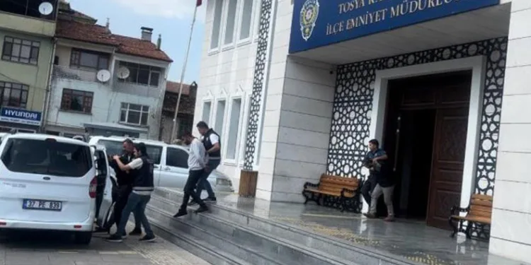 Cezaevinden firar eden 3 hükümlü yakalandı