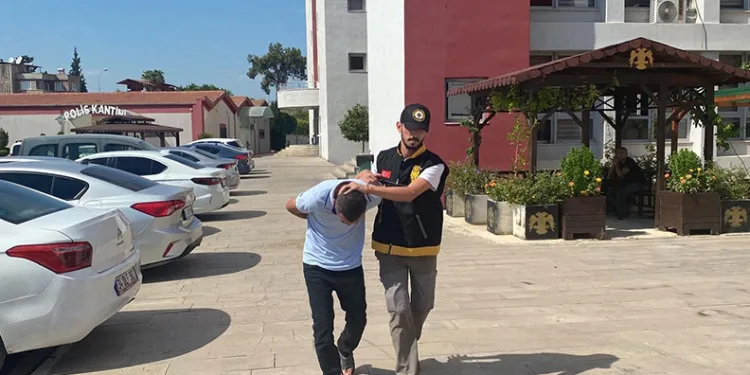 Tartıştığı arkadaşını öldüresiye dövüp bıçaklayarak öldürdü