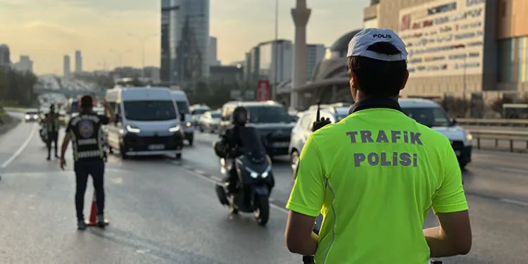 Okullar açıldı, İstanbul’da denetimler sıklaştırıldı